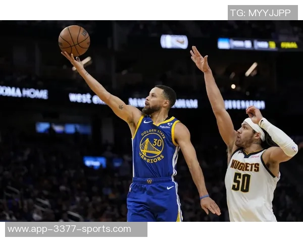 库里上半场表现分析：10投4中贡献12分1板2助1帽三分命中率提升